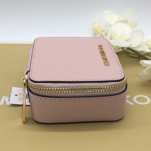 MICHAEL KORS GIFTABLES SM JEWELRY CASE BLOSSOM - Picture 3 of 8